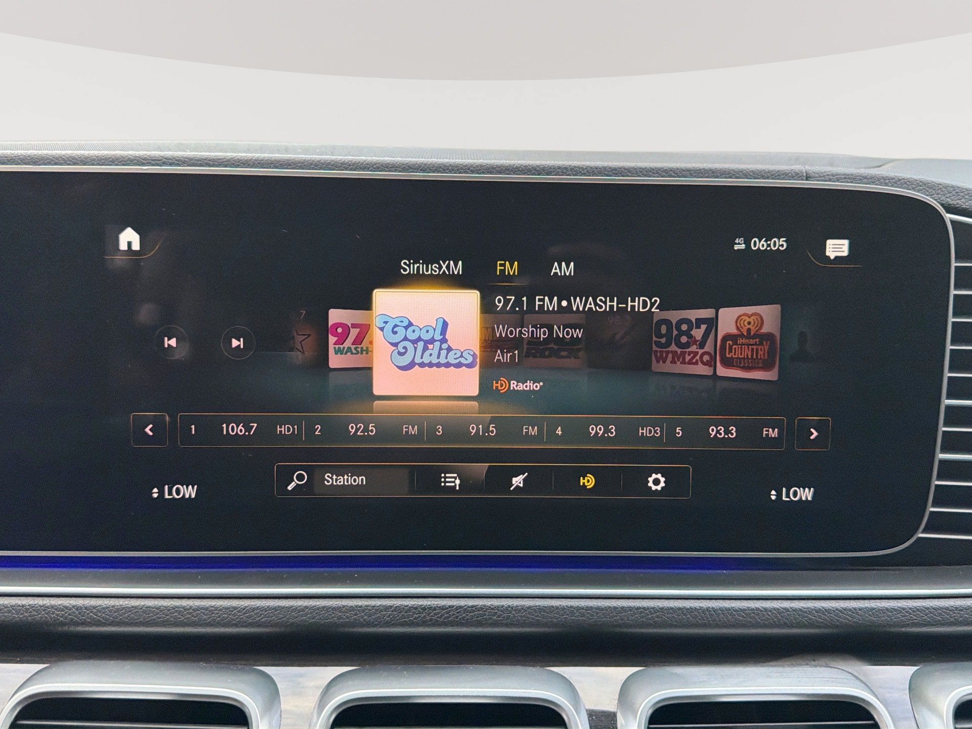 Used 2021 Mercedes-Benz GLS 580 4MATIC image 12