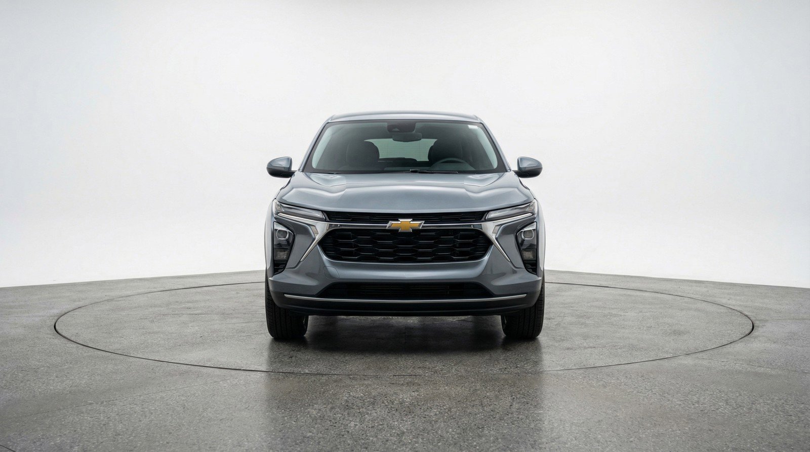 Used 2025 Chevrolet Trax LT image 2