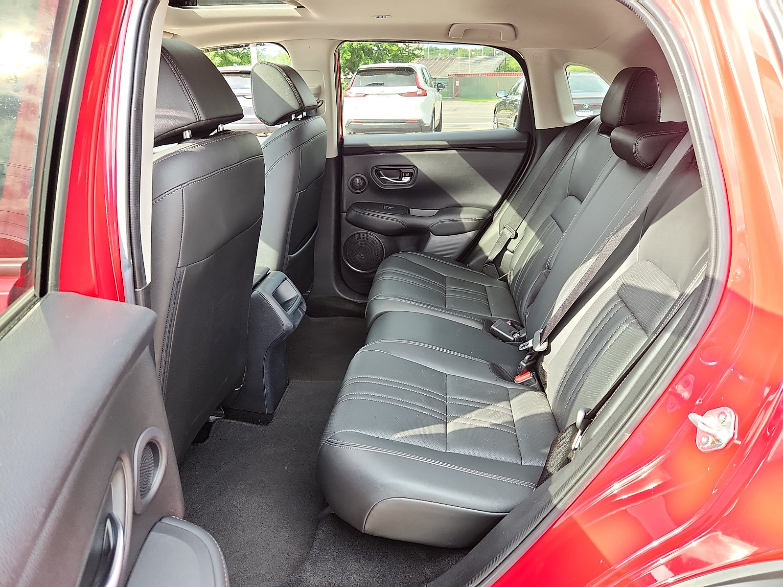 Used 2024 Honda HR-V EX-L image 11