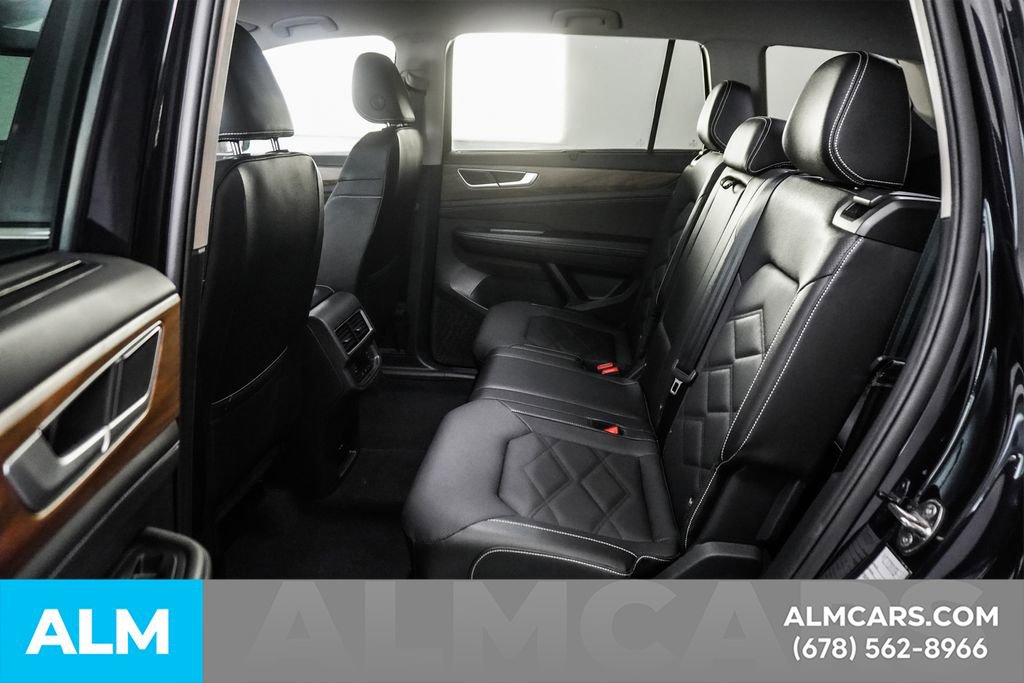 Used 2025 Volkswagen Atlas SE image 18