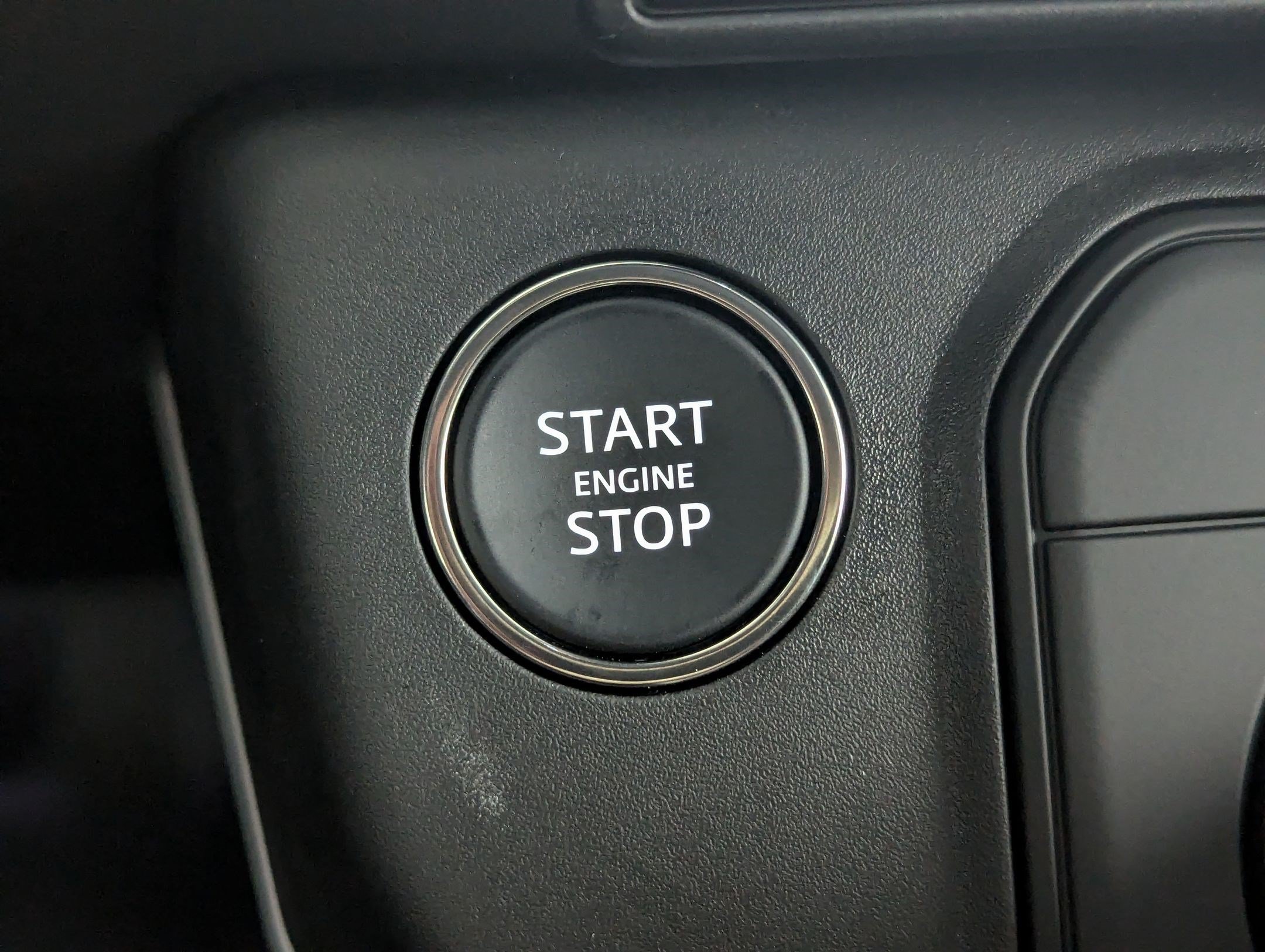 Used 2026 Land Rover Defender 130 X-Dynamic SE AWD/4WD image 32