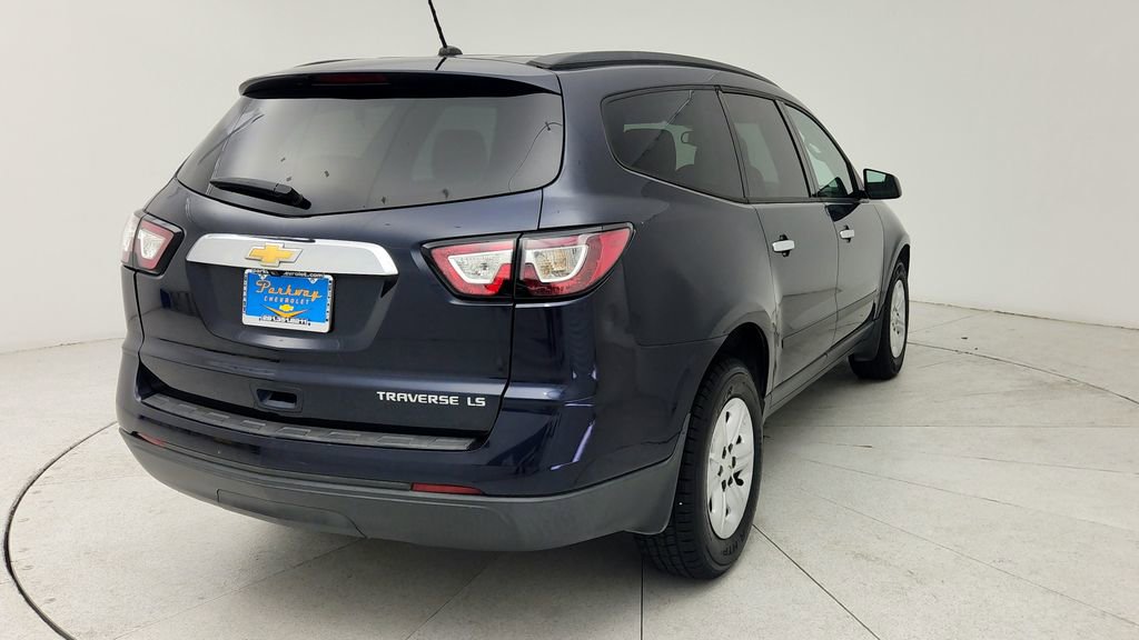 Used 2015 Chevrolet Traverse LS FWD image 9