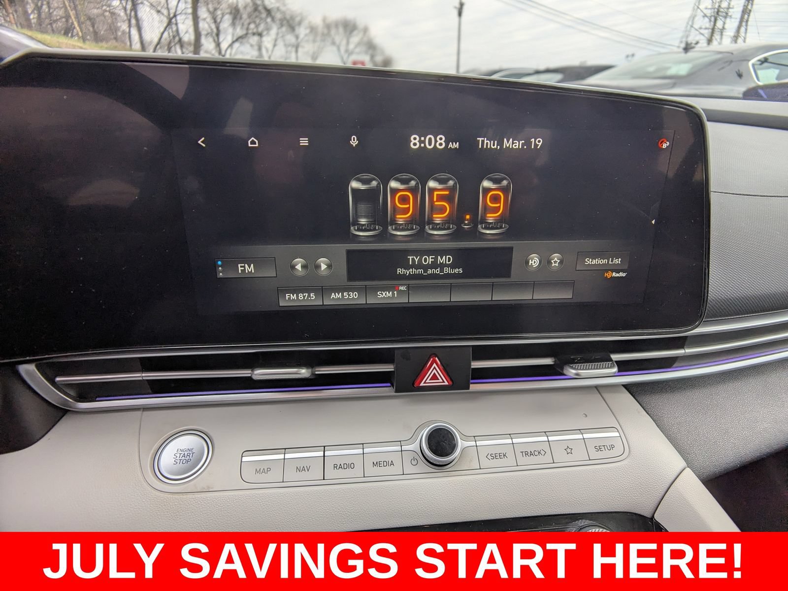 Used 2023 Hyundai Elantra Limited w/ Cargo Package FWD image 29