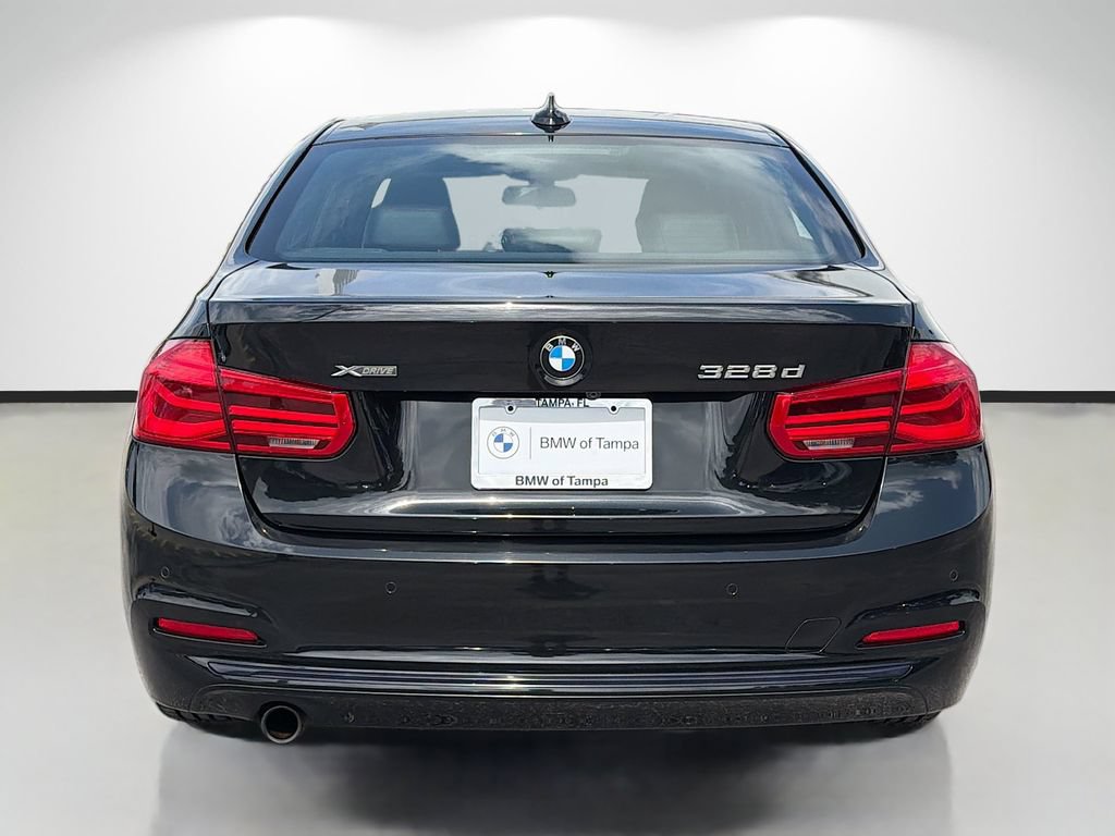 Used 2017 BMW 328d xDrive Sedan AWD/4WD image 4