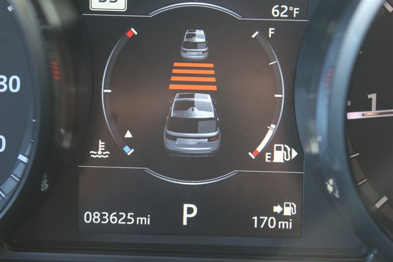 Used 2017 Land Rover Discovery HSE AWD/4WD image 5