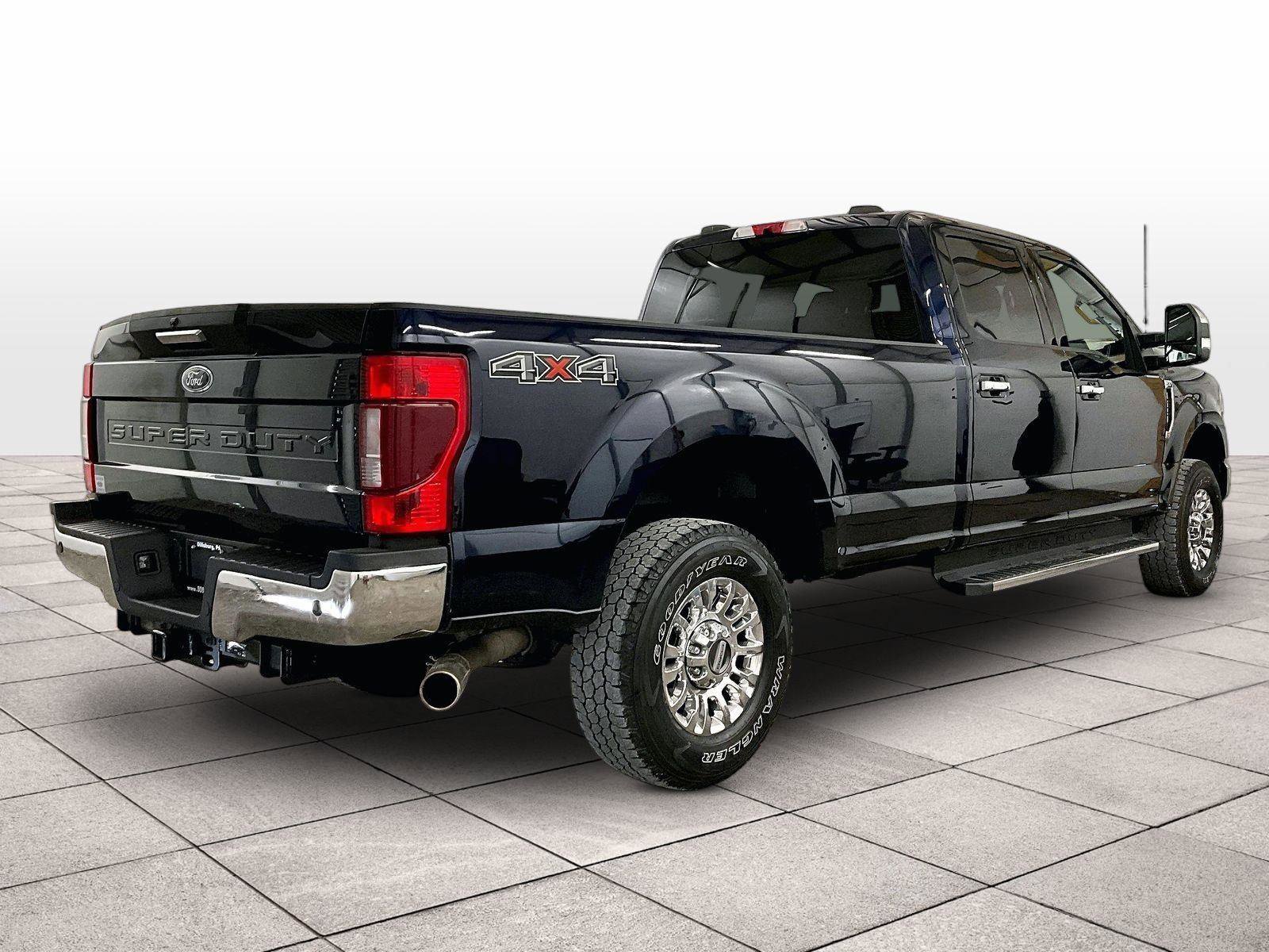 Used 2022 Ford F350 XLT w/ XLT Premium Package AWD/4WD image 11