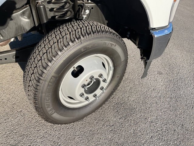 New 2025 Ford F350 XL w/ XL Chrome Package image 21