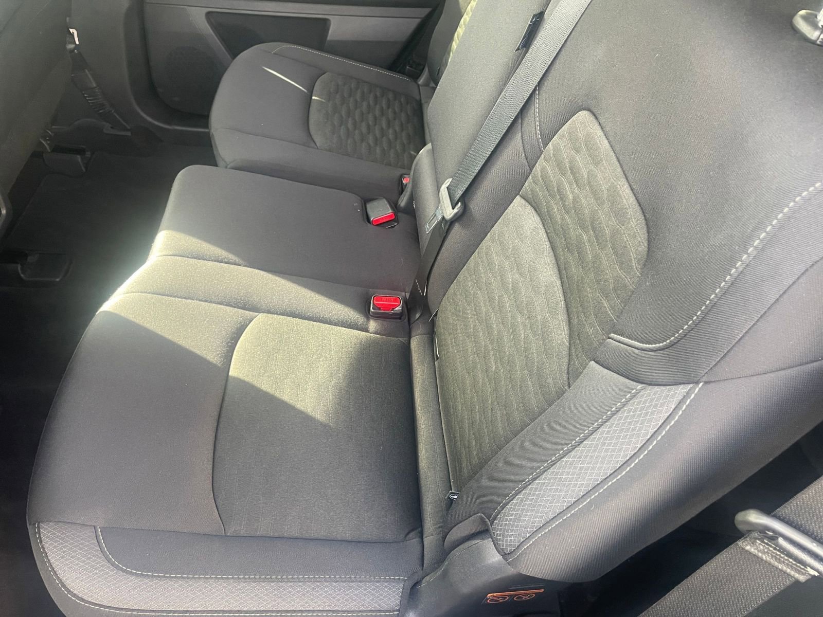 Used 2025 Nissan Pathfinder SV image 38