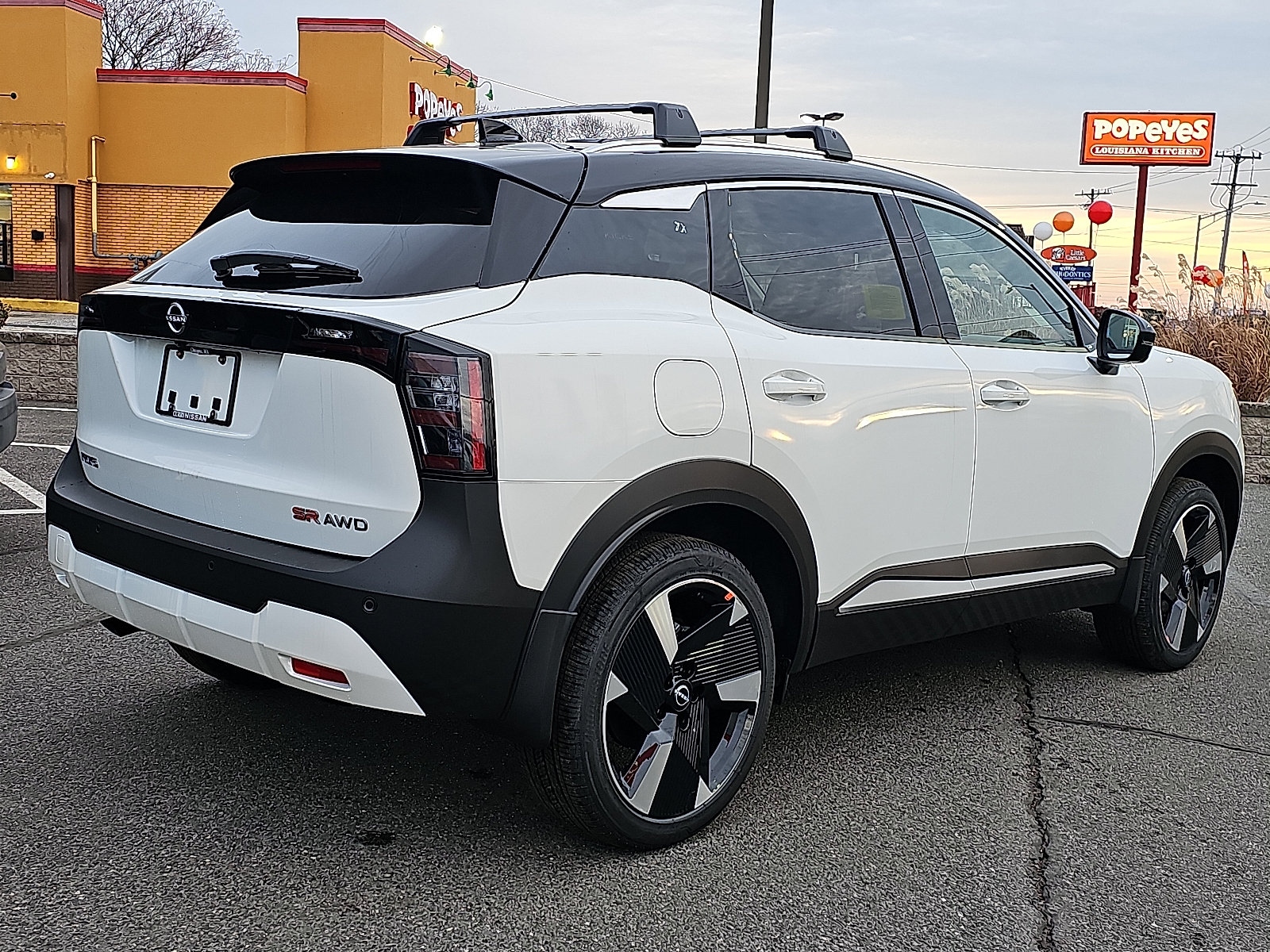 New 2026 Nissan Kicks SR w/ Cold Weather Package AWD/4WD image 4