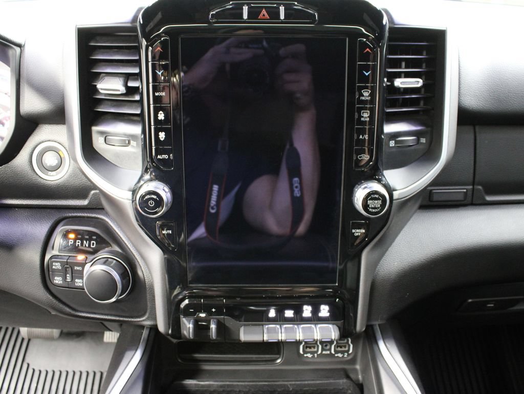 Used 2022 RAM 1500 Big Horn AWD/4WD image 17