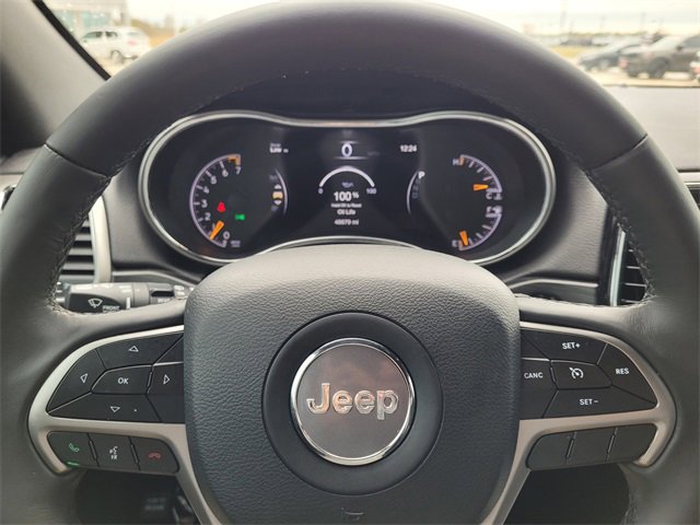 Used 2019 Jeep Grand Cherokee Laredo w/ 18" Wheel & 8.4" Radio Group image 18