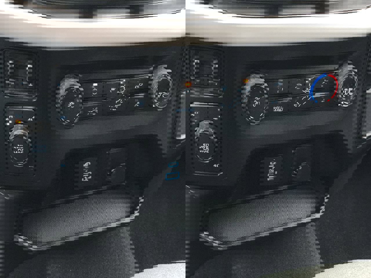 Used 2023 Ford F150 XLT w/ Trailer Tow Package image 22