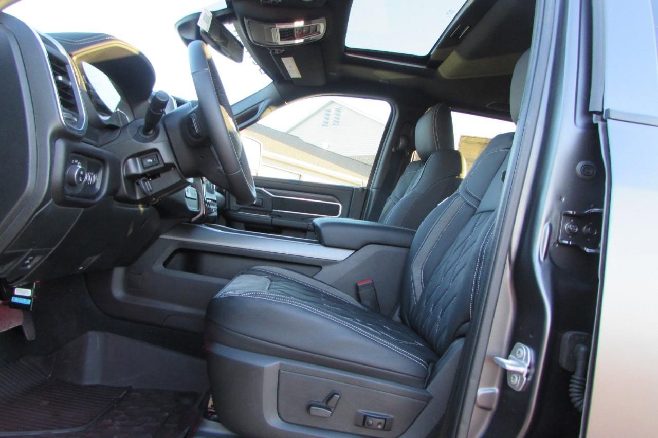 New 2024 RAM 3500 Laramie w/ Night Edition image 15