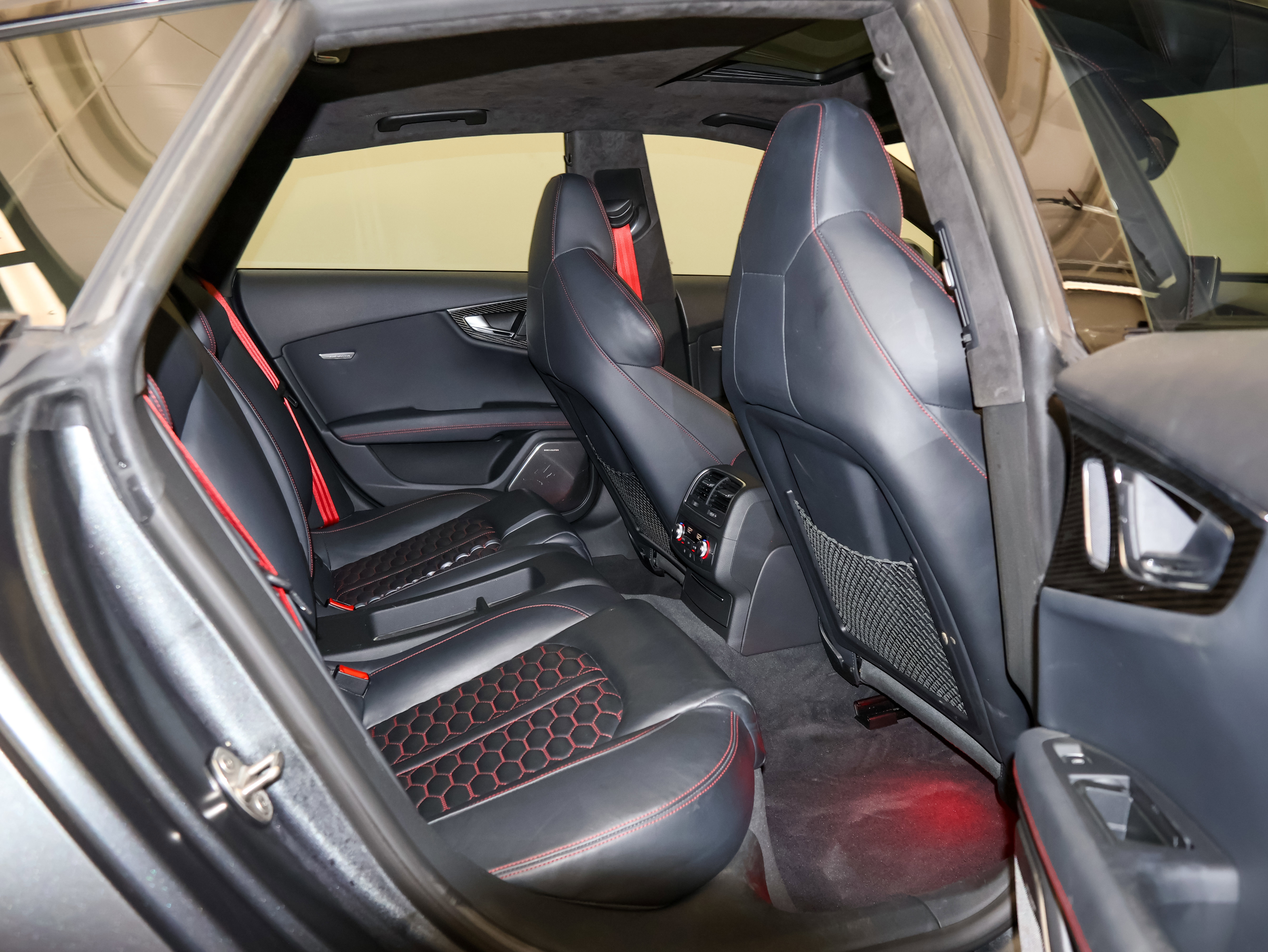 Used 2015 Audi RS 7 Prestige w/ Dynamic Package image 46