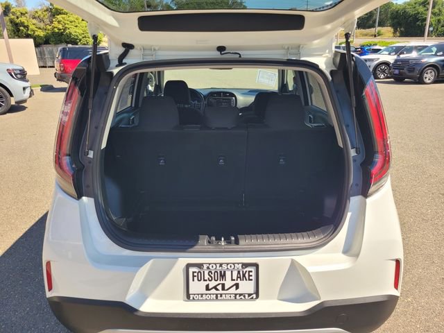 Used 2025 Kia Soul LX w/ LX Technology Package image 8