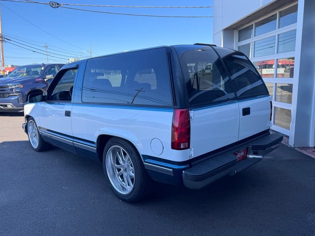 Used 1999 Chevrolet Tahoe 2WD 2-Door w/ Convenience Group image 3