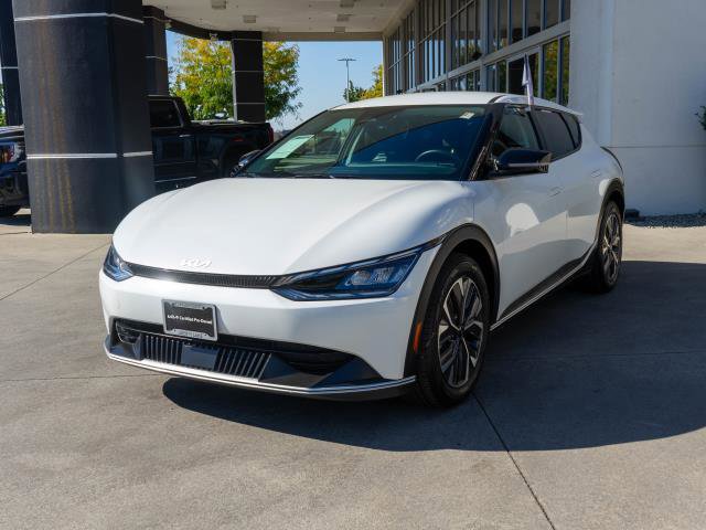 Certified 2024 Kia EV6 Light image 3