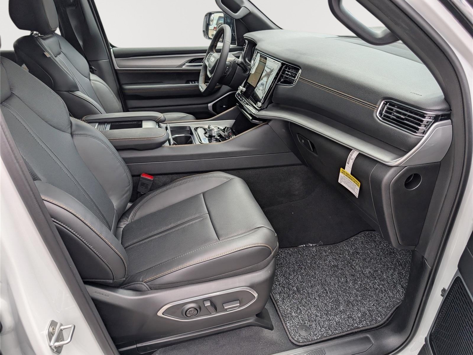 New 2026 Jeep Grand Wagoneer 4WD image 7