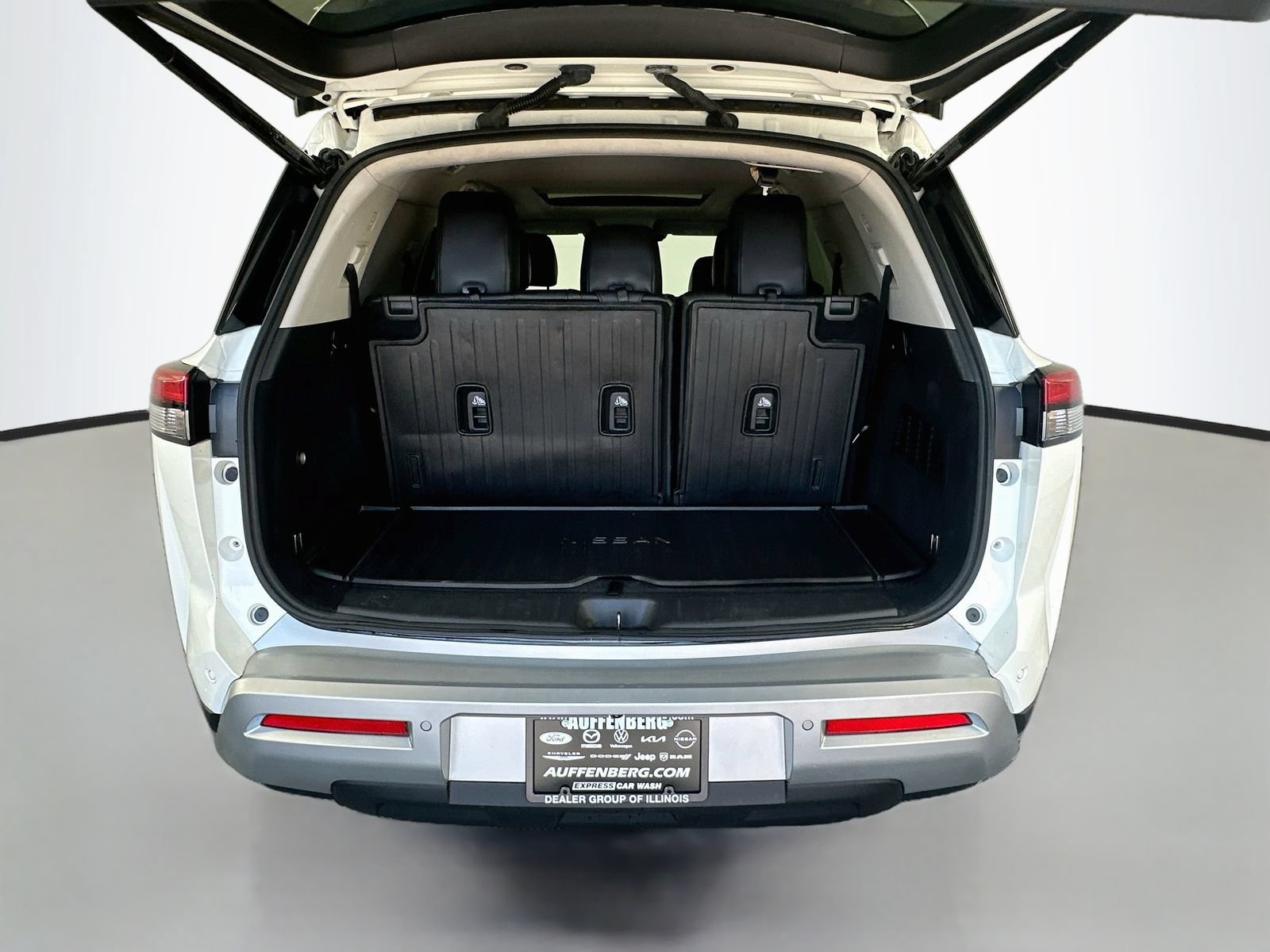 Certified 2022 Nissan Pathfinder SL w/ SL Premium Package FWD image 24