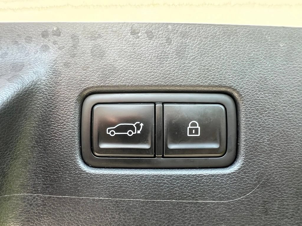 Used 2024 Hyundai Santa Fe Limited AWD/4WD image 11