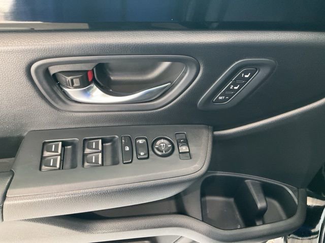 Certified 2025 Honda Pilot EX-L image 6