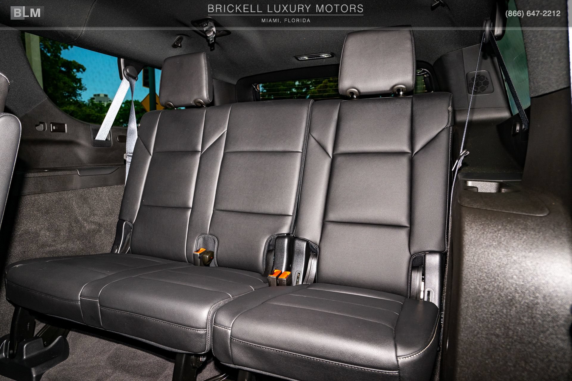 Used 2024 Cadillac Escalade ESV Luxury AWD/4WD image 8