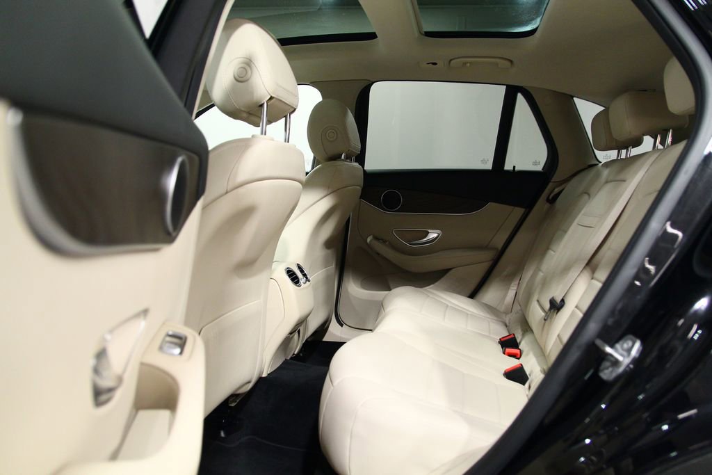 Used 2019 Mercedes-Benz GLC 300 4MATIC image 31