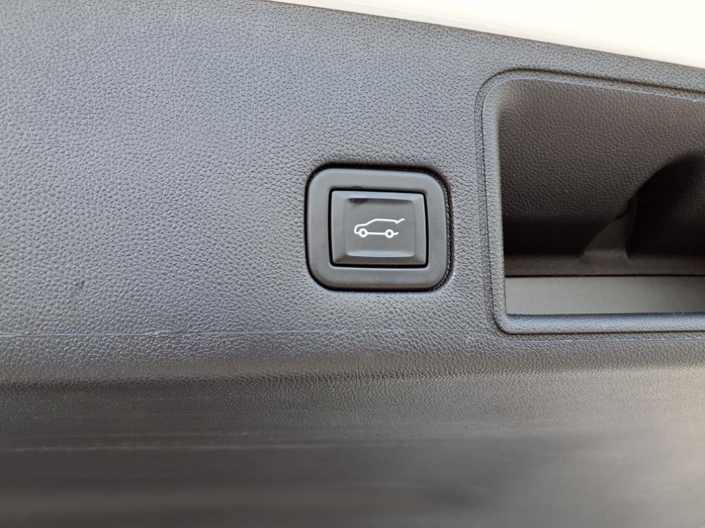 Used 2023 GMC Terrain SLE w/ Driver Convenience Package AWD/4WD image 28