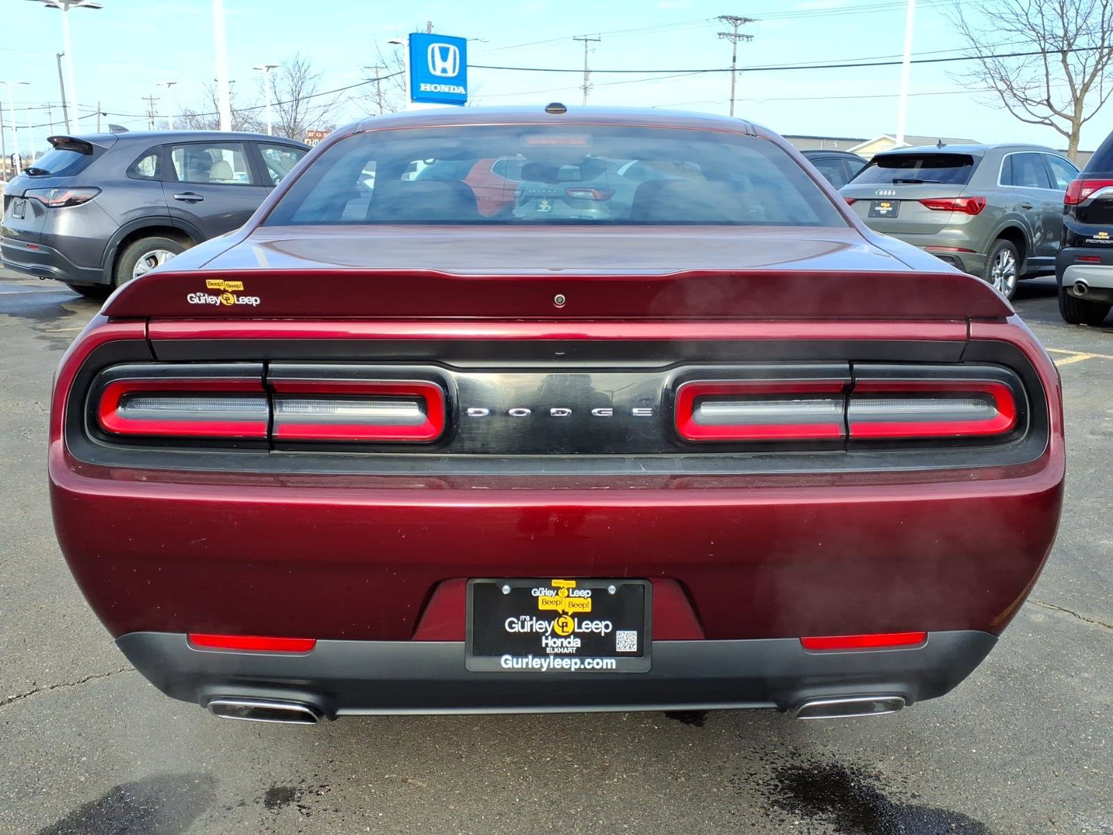Used 2022 Dodge Challenger SXT image 9