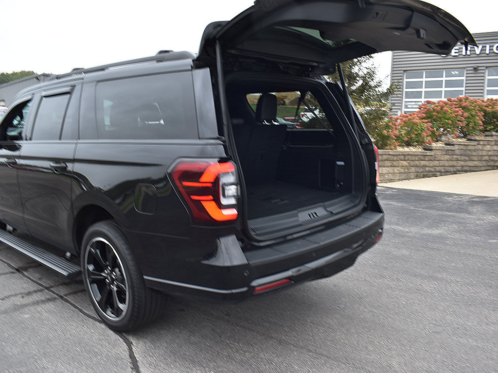 Used 2023 Ford Expedition Max Limited AWD/4WD image 35