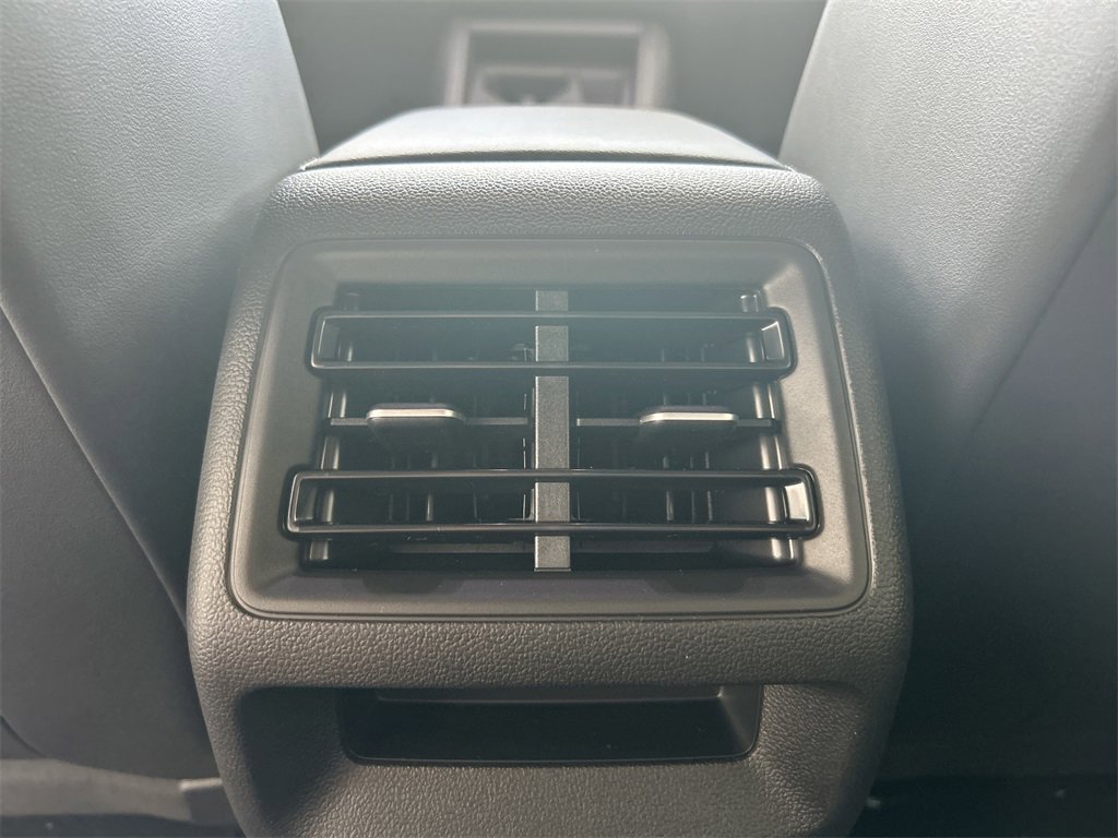 New 2026 Volkswagen Tiguan SE R-Line image 43