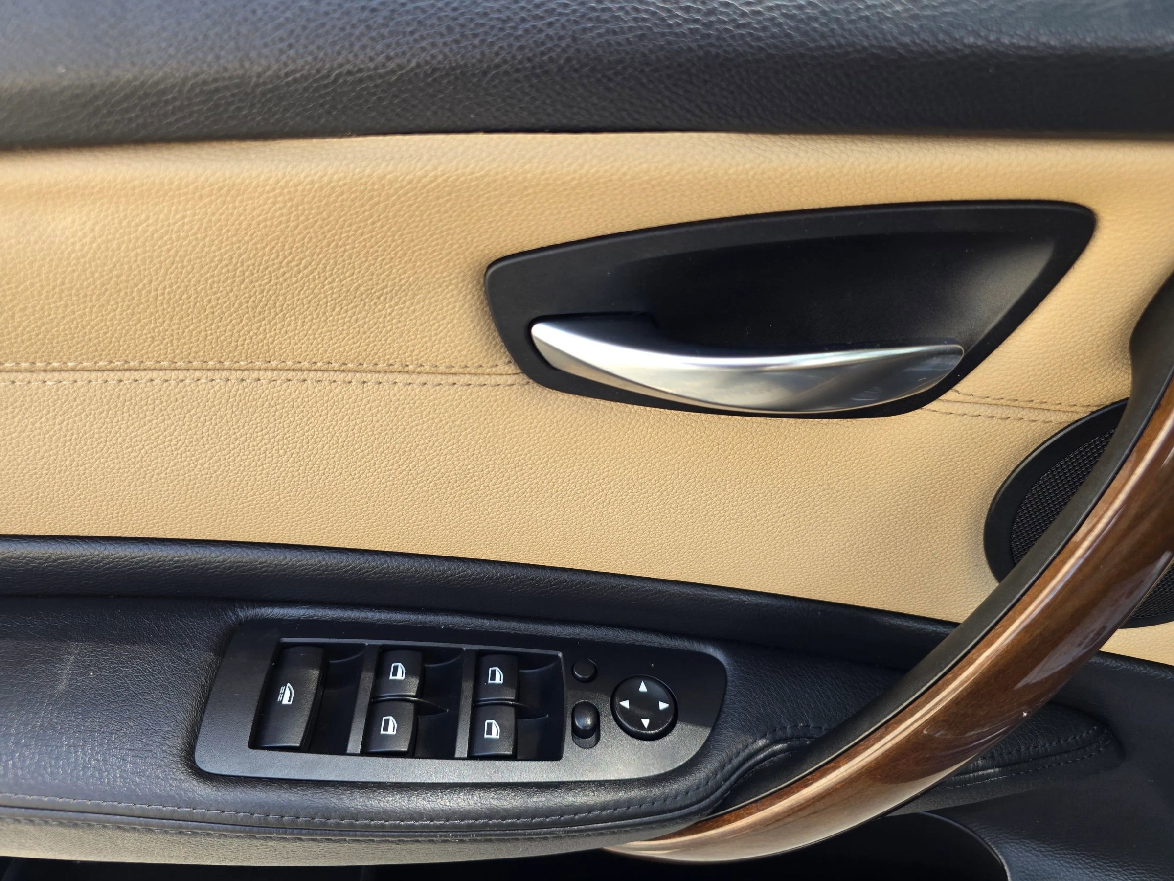 Used 2011 BMW 128i Convertible RWD image 20
