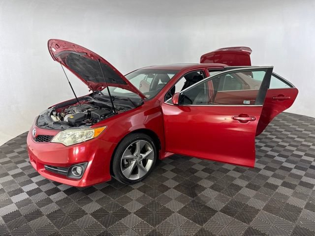 Used 2012 Toyota Camry SE FWD image 10