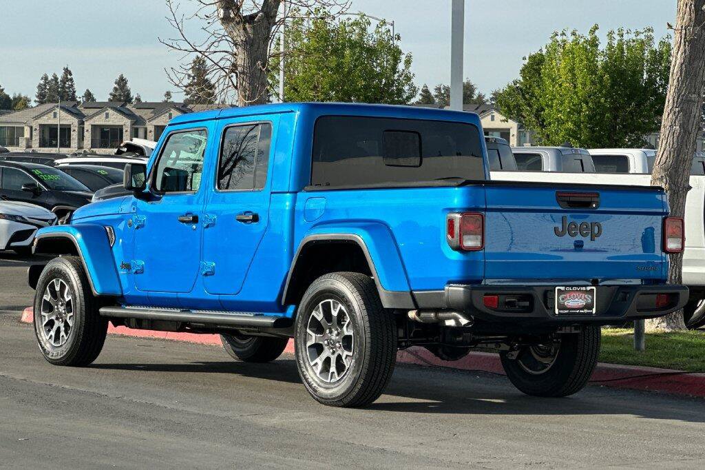New 2026 Jeep Gladiator Sport AWD/4WD image 6