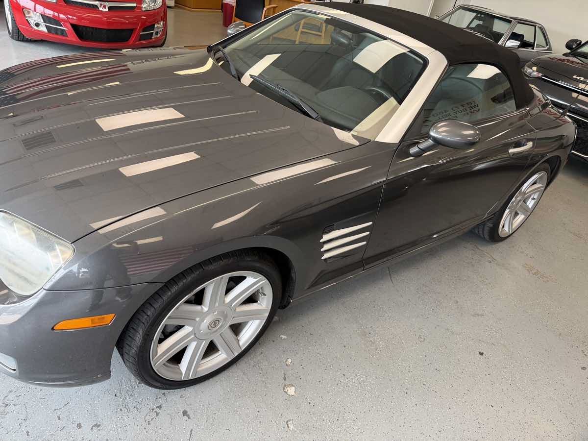 Used 2005 Chrysler Crossfire Limited RWD image 4