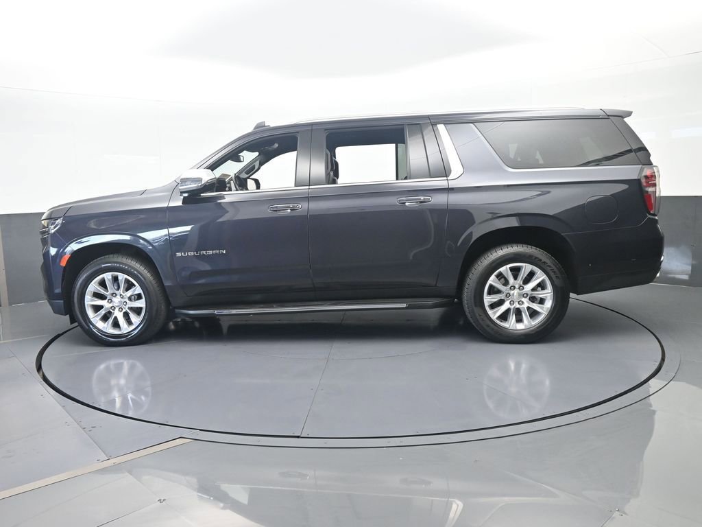 Used 2023 Chevrolet Suburban Premier AWD/4WD image 3