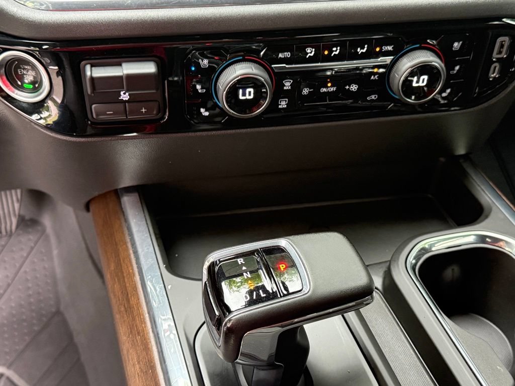 Used 2023 Chevrolet Silverado 1500 High Country w/ High Country Premium Package AWD/4WD image 19