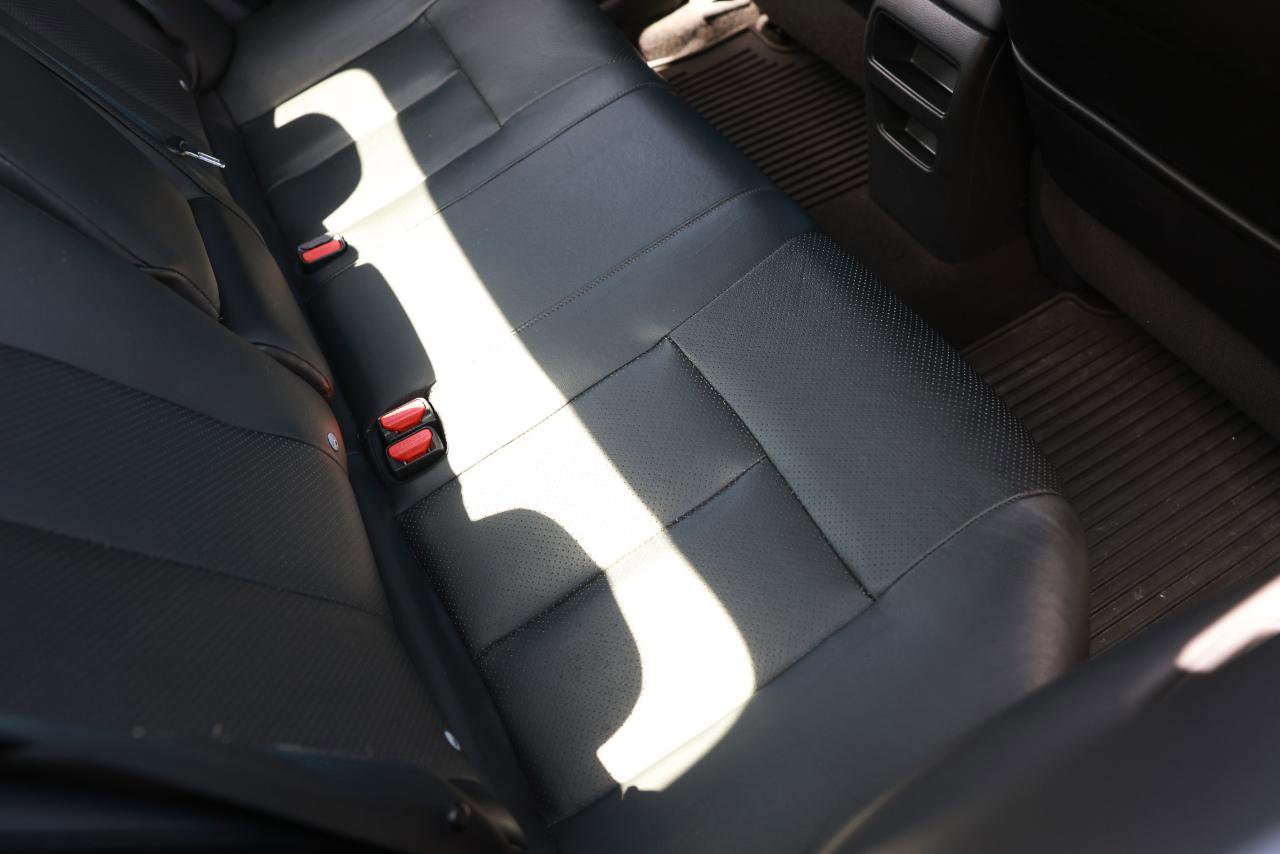 Used 2013 Nissan Sentra SL w/ Leather Pkg FWD image 12
