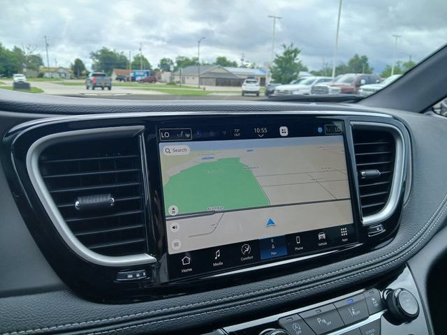 New 2027 Chrysler Pacifica Select FWD image 25