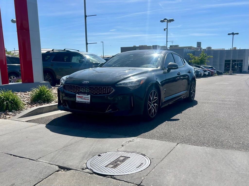 Used 2022 Kia Stinger GT-Line w/ Sun & Sound Package RWD image 3