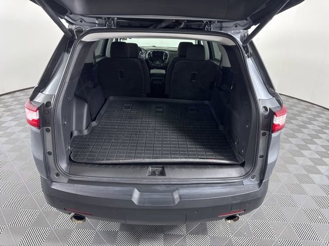 Used 2020 Chevrolet Traverse LT w/ Driver Confidence II Package image 13