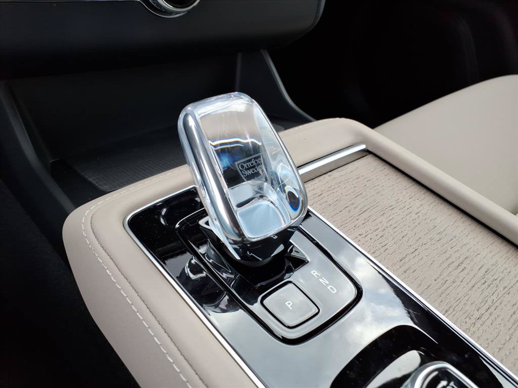 New 2026 Volvo XC90 B6 Plus w/ Protection Package Premier AWD/4WD image 21