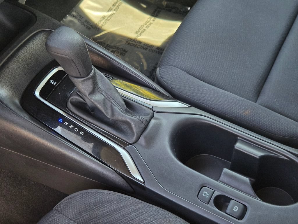 Used 2025 Toyota Corolla LE FWD image 27