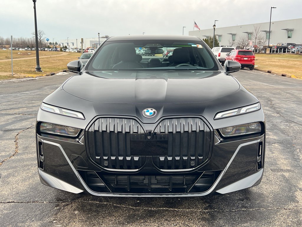 Used 2023 BMW 760i xDrive image 7