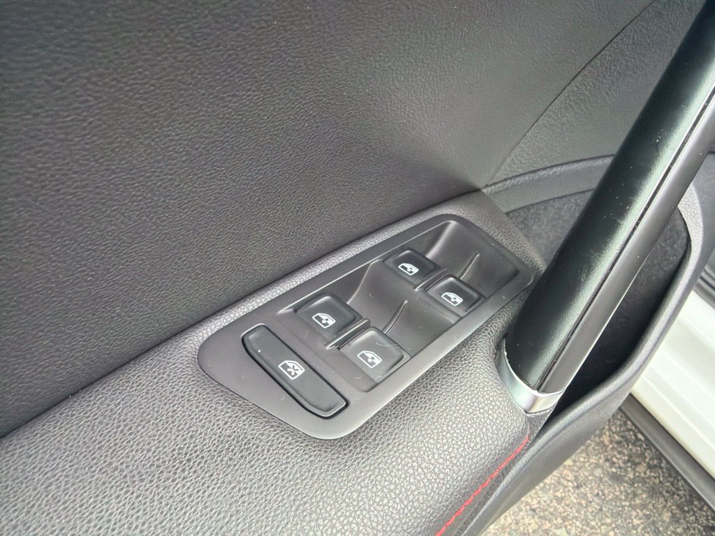 Used 2021 Volkswagen GTI SE FWD image 13