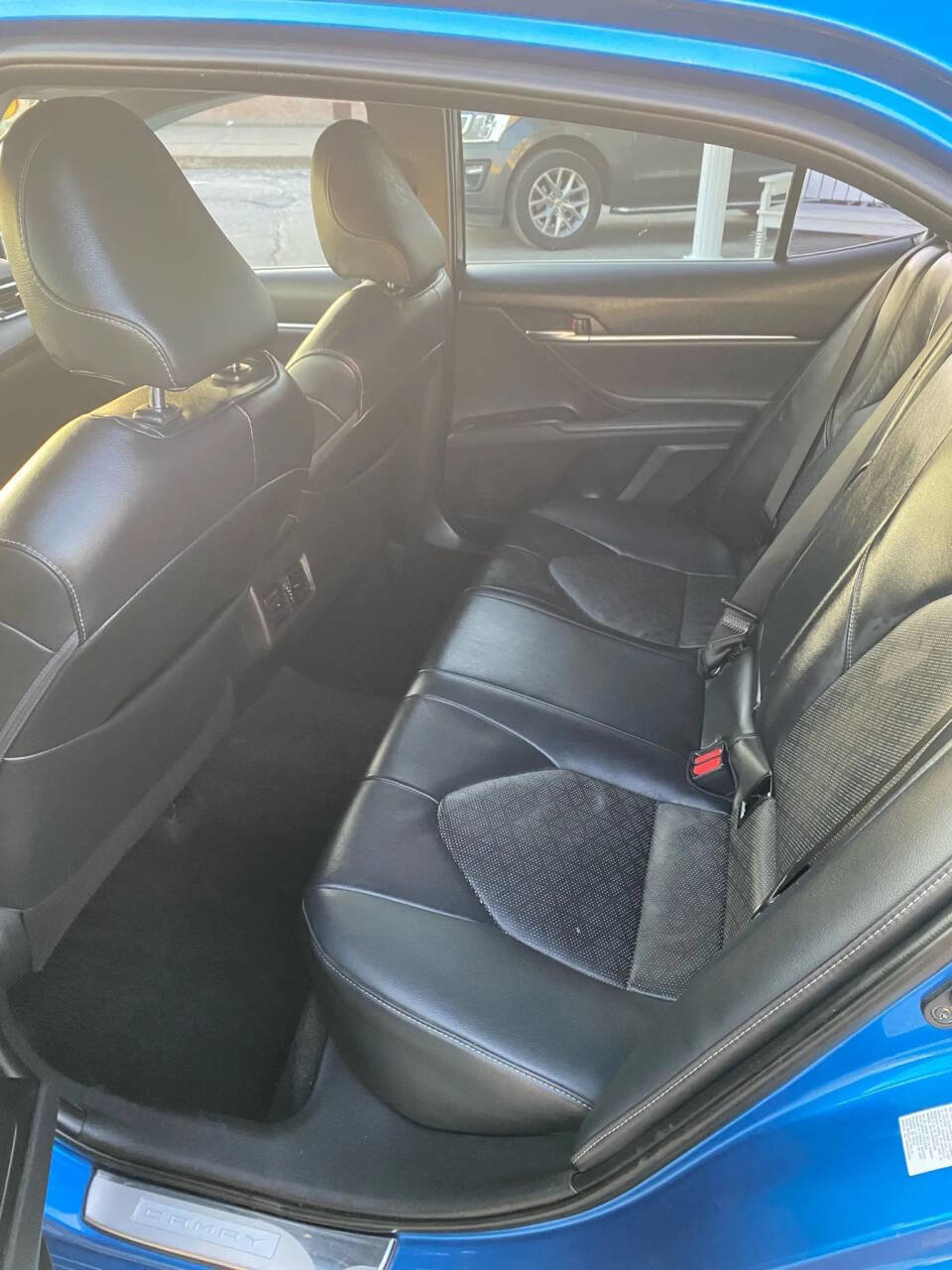 Used 2018 Toyota Camry XSE image 22