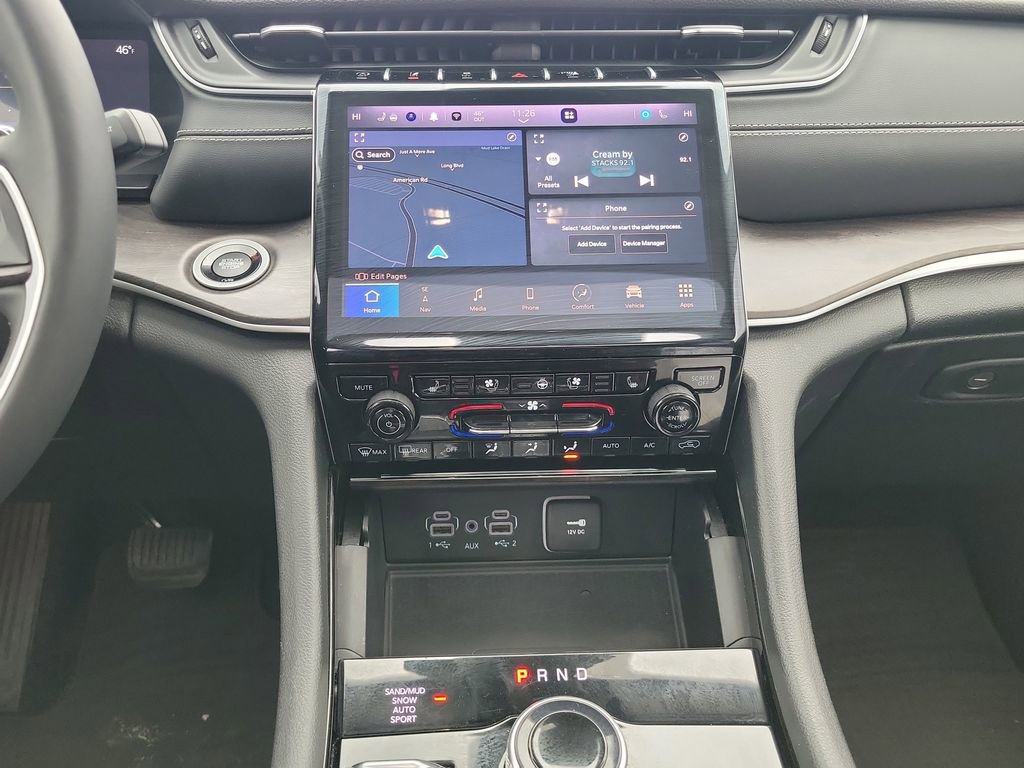 Used 2023 Jeep Grand Cherokee L Limited w/ Luxury Tech Group II image 32