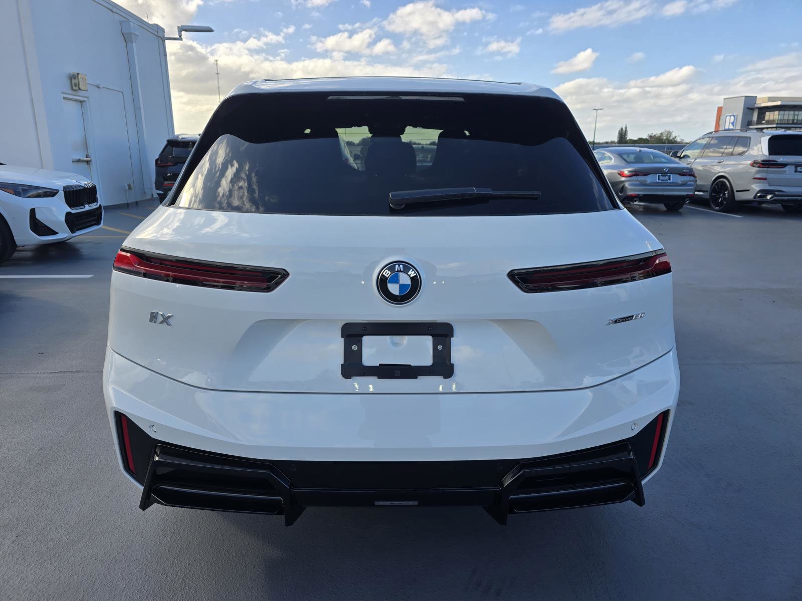 New 2026 BMW iX xDrive60 w/ M Sport Package image 4