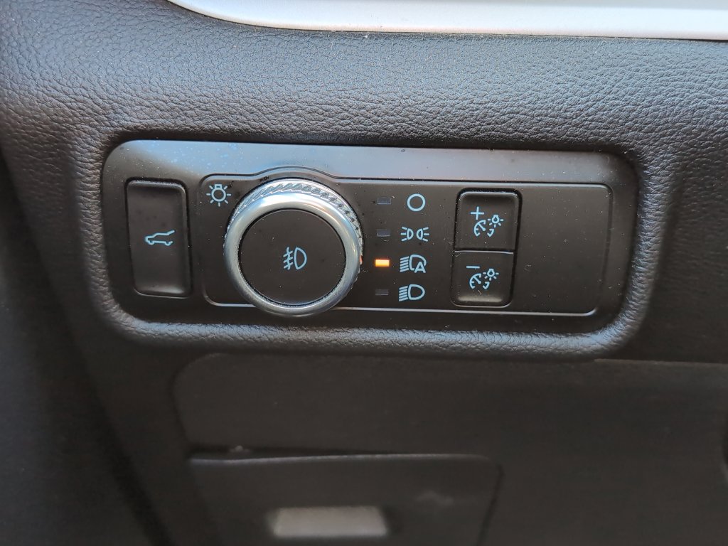 Used 2023 Ford Explorer XLT w/ Equipment Group 202A image 15