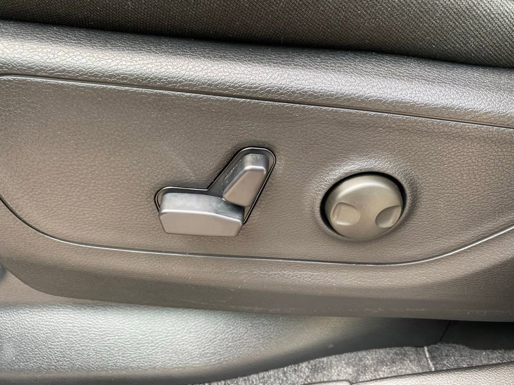New 2026 RAM 1500 4x4 Crew Cab image 11